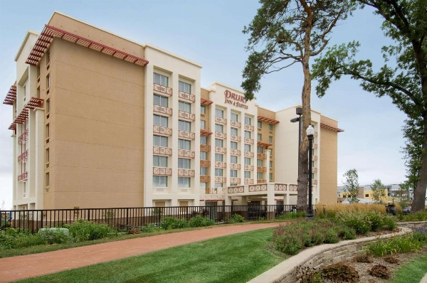 Drury Inn & Suites West Des Moines image 1