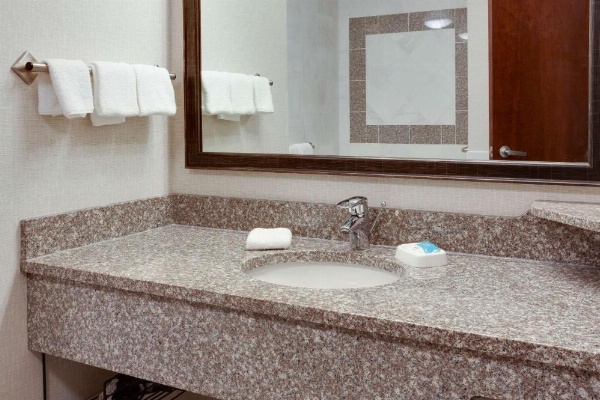 Drury Inn & Suites West Des Moines image 28